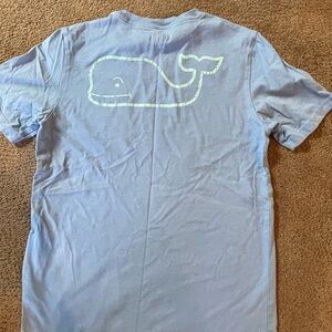 Boys vineyard vines light blue tee. Size M.